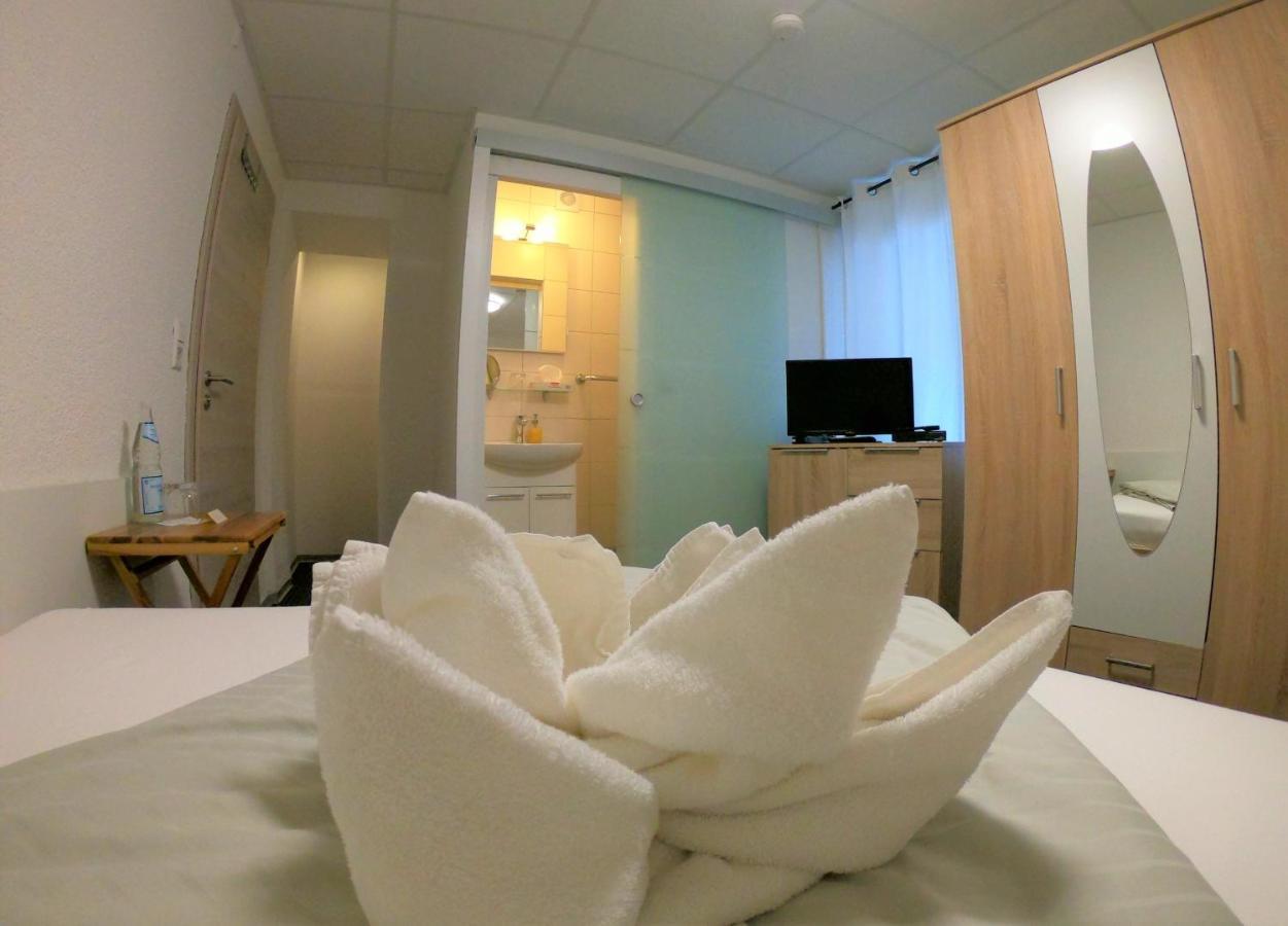 City Hotel Diez Bagian luar foto