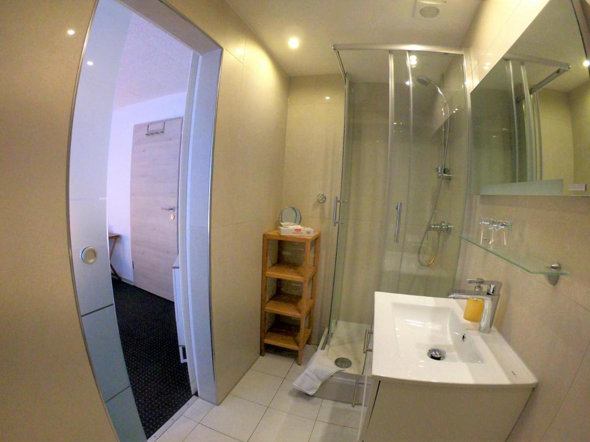 City Hotel Diez Bagian luar foto