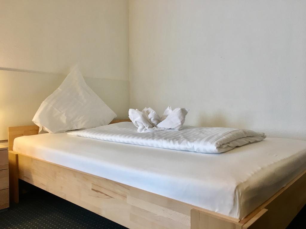 City Hotel Diez Bagian luar foto