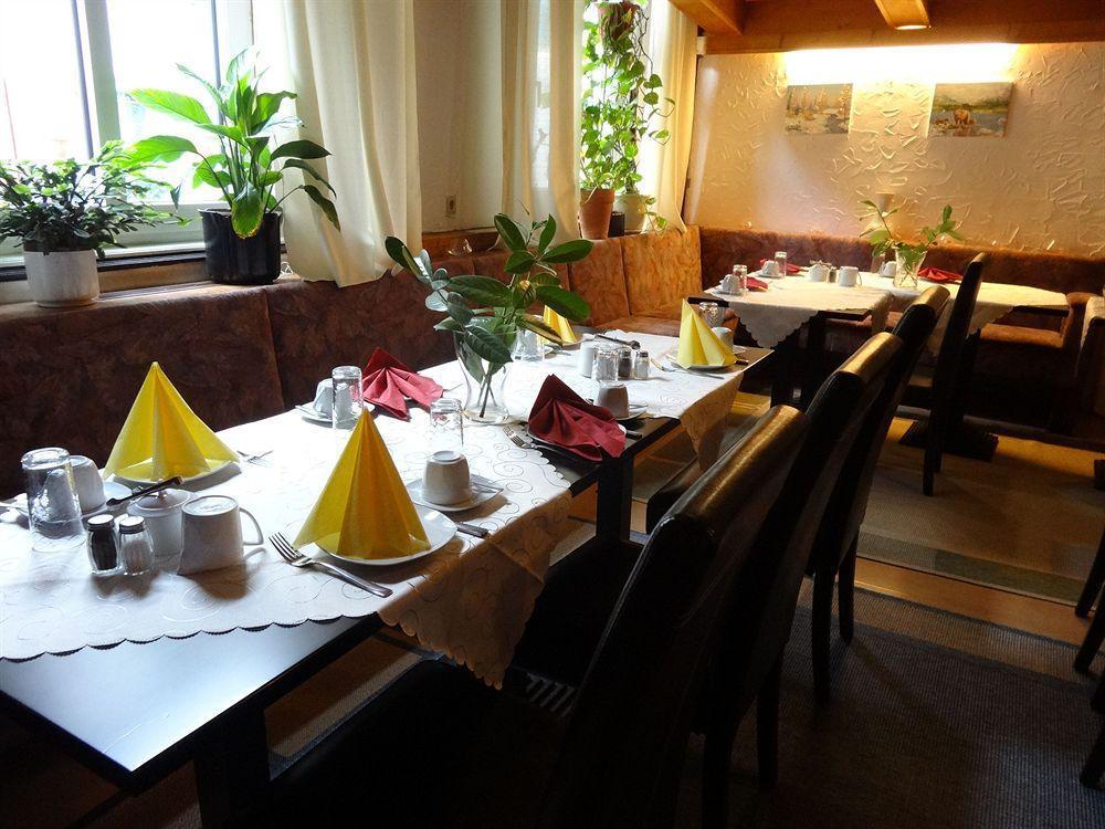 City Hotel Diez Bagian luar foto