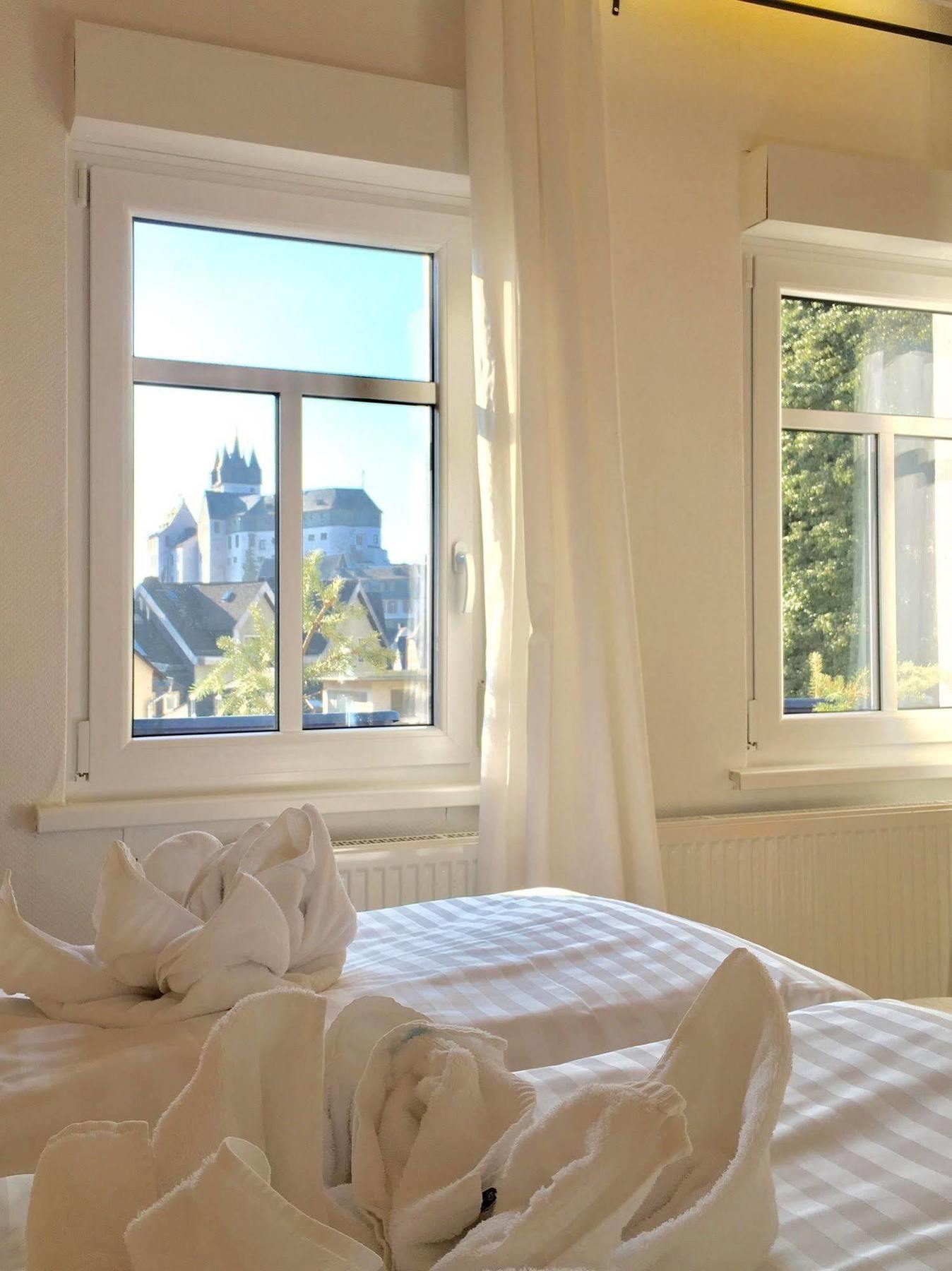 City Hotel Diez Bagian luar foto