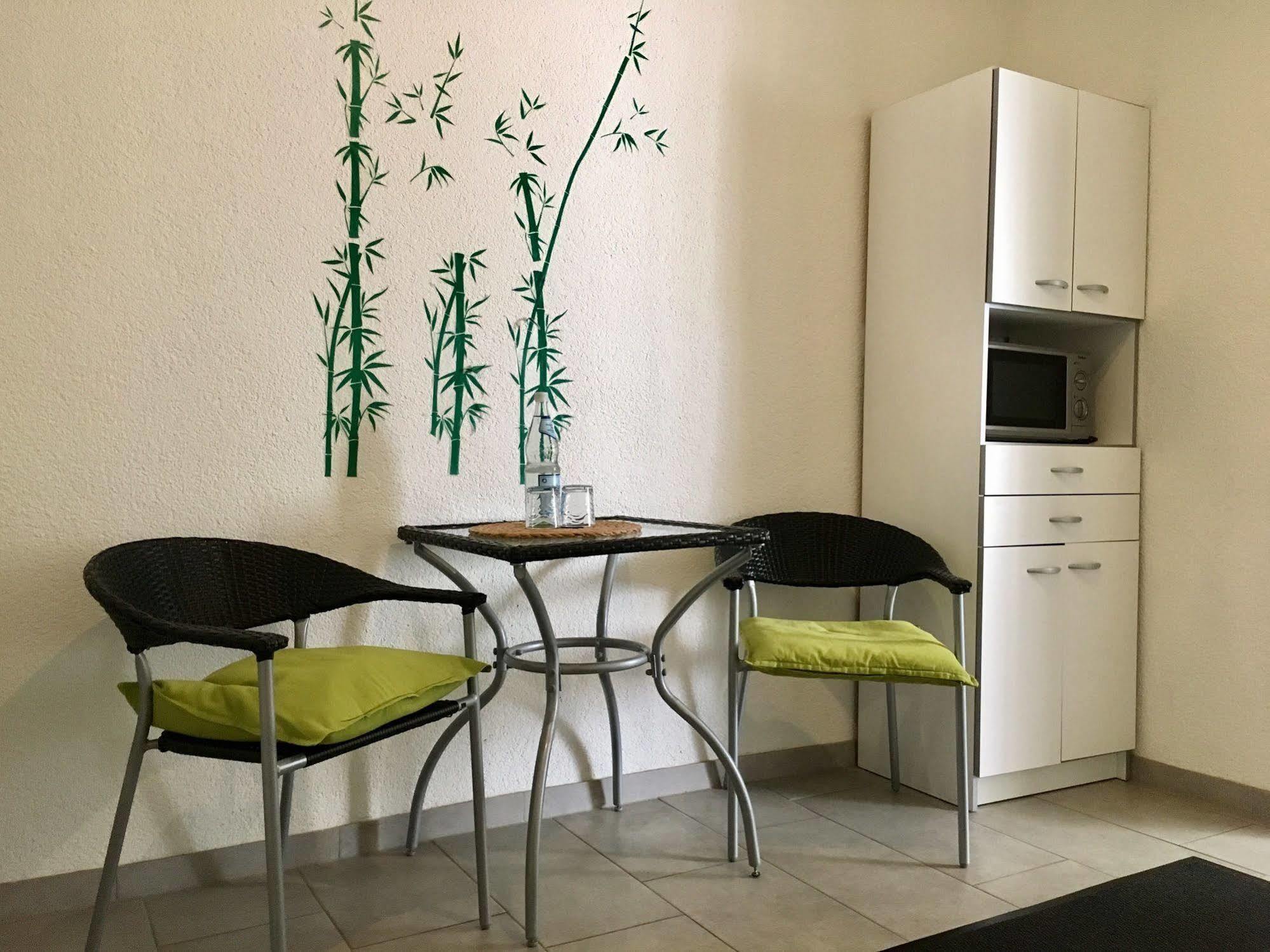 City Hotel Diez Bagian luar foto